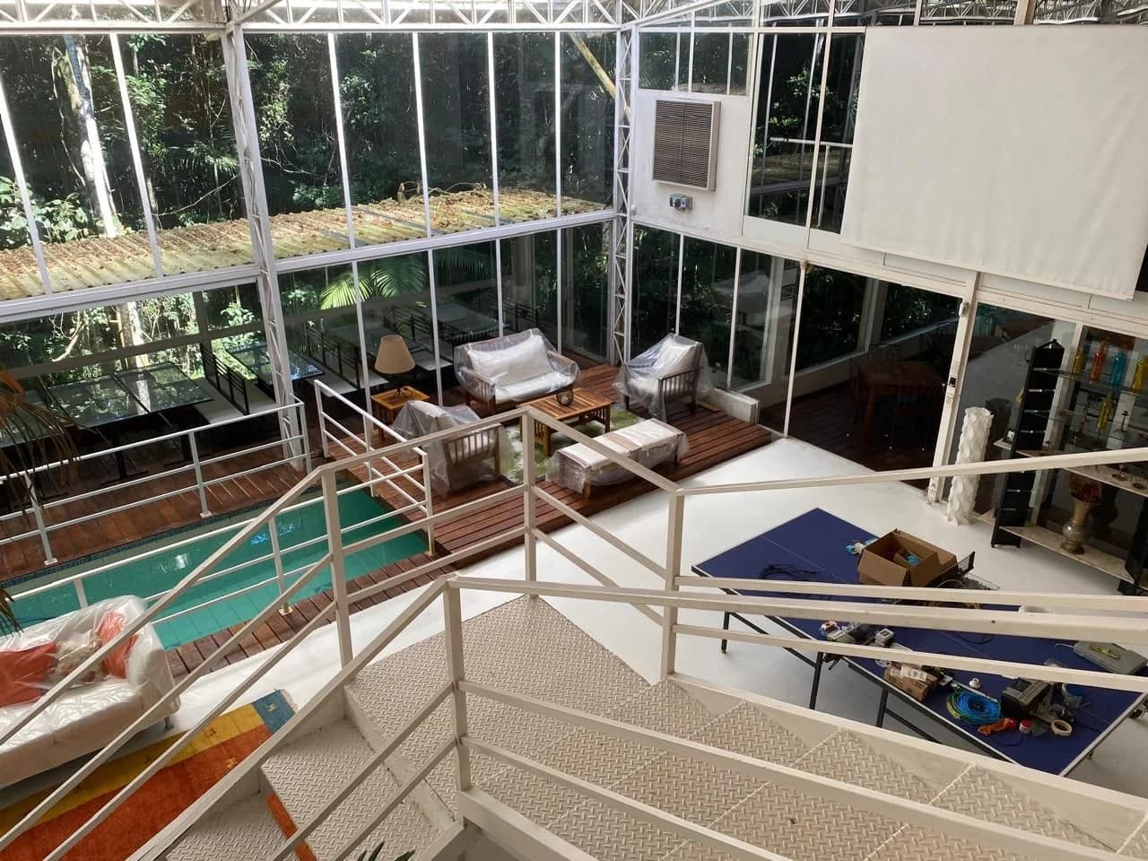 Refúgio Exclusivo com 12.000 m² de Natureza, Múltiplas Possibilidades de Uso - Embu das Artes